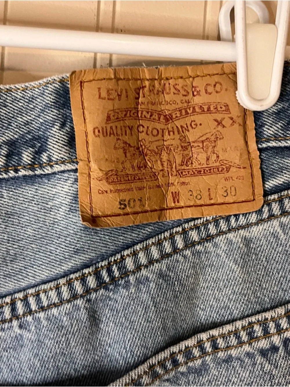 Men's Vintage Levi's 501 XX Button Fly Light Blue Wash Denim Jeans Sz 38 x 30